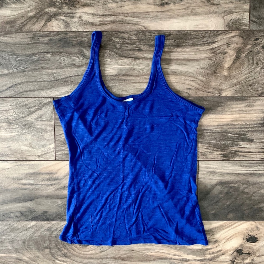 Blue tank top - Picture 2 of 2
